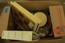 Box of Misc Décor