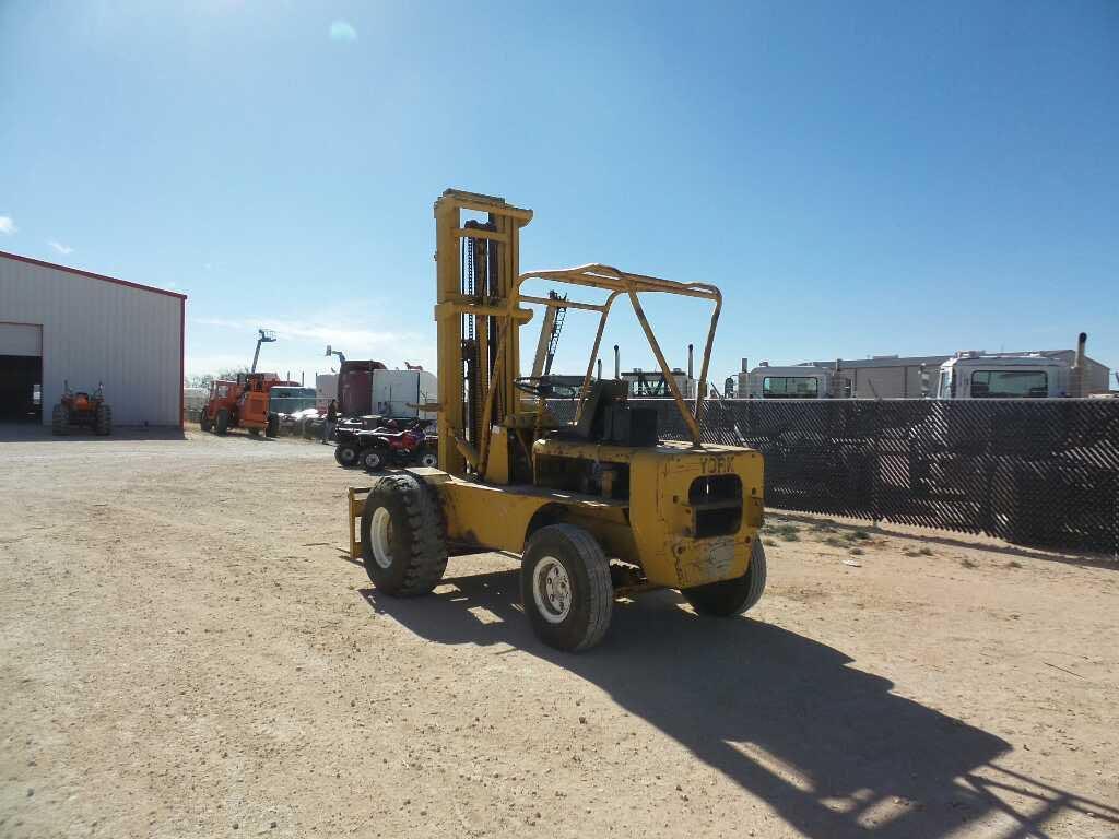 York TM-70 Forklift