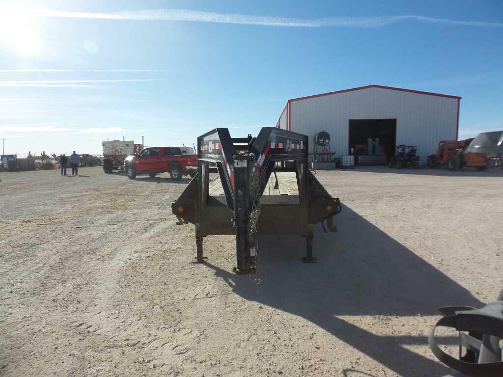 2013 PJ 30Ft Gooseneck Trailer