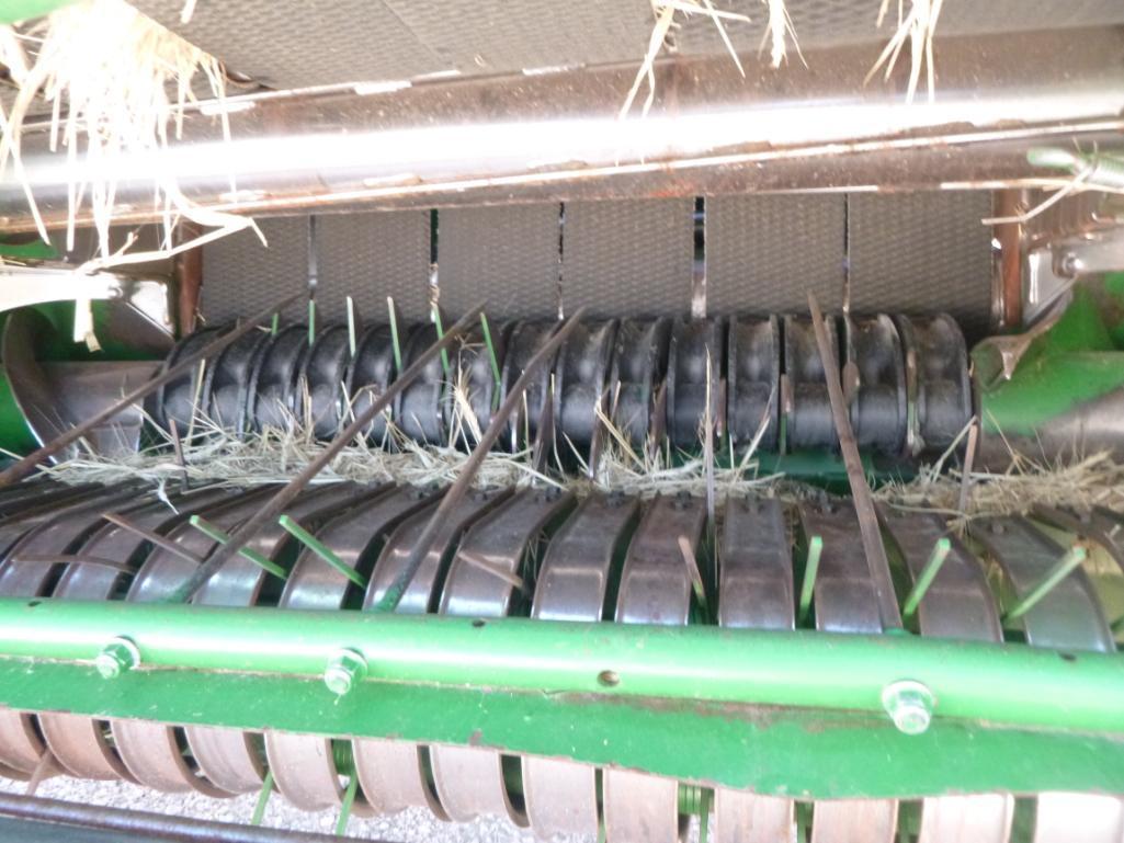 2015 John Deere 469 Mega Wide Baler Round Baler