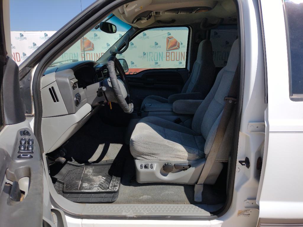 2002 Ford Excursion SUV