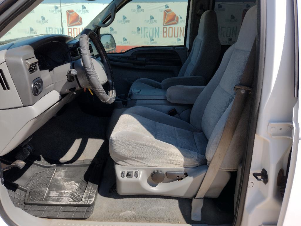 2002 Ford Excursion SUV