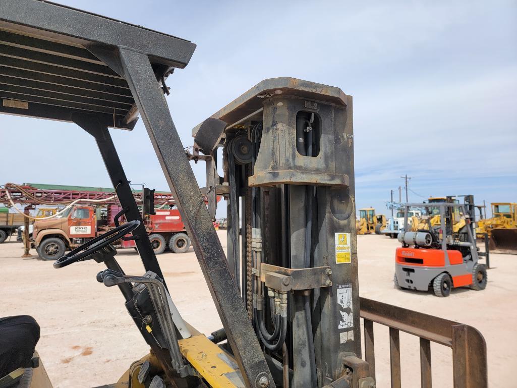 Cat DPL40 Forklift