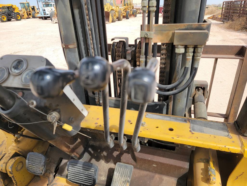 Cat DPL40 Forklift