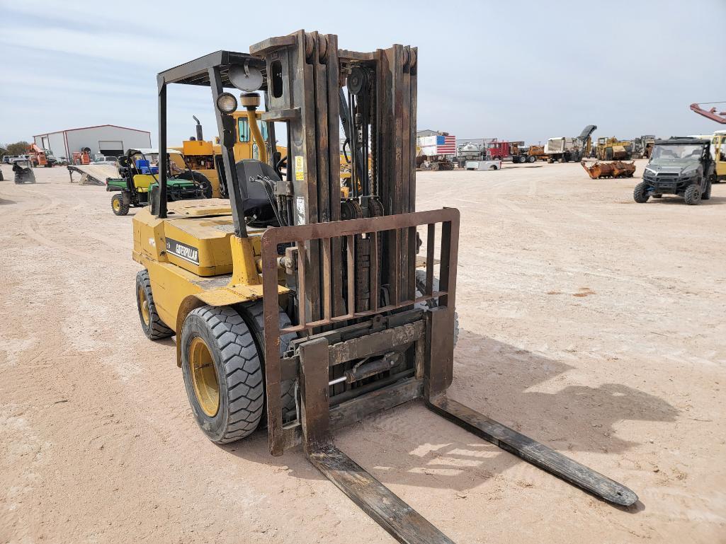 Cat DPL40 Forklift
