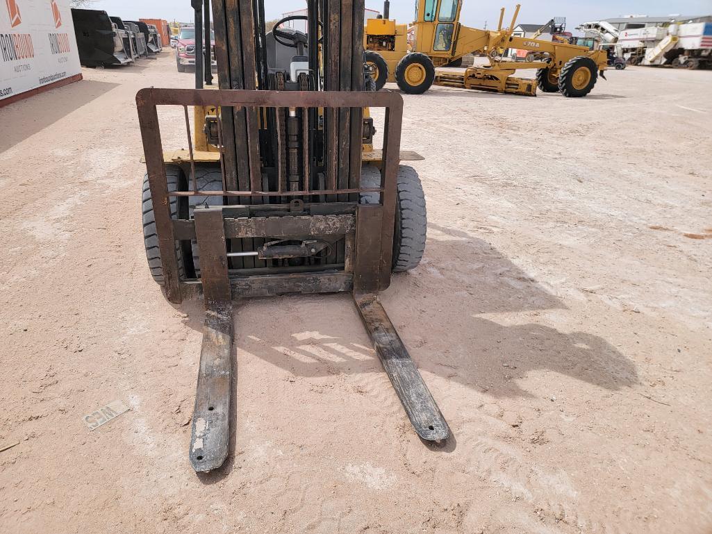 Cat DPL40 Forklift