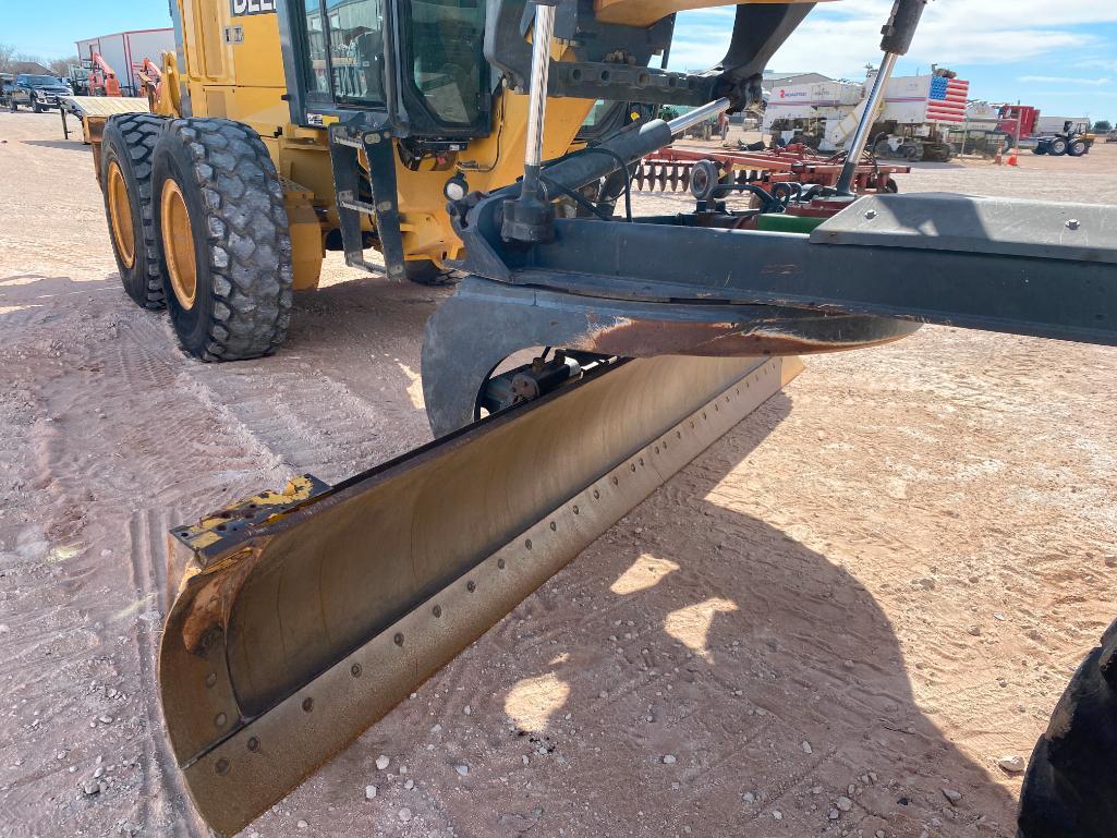 2009 John Deere 772GP Motor Grader