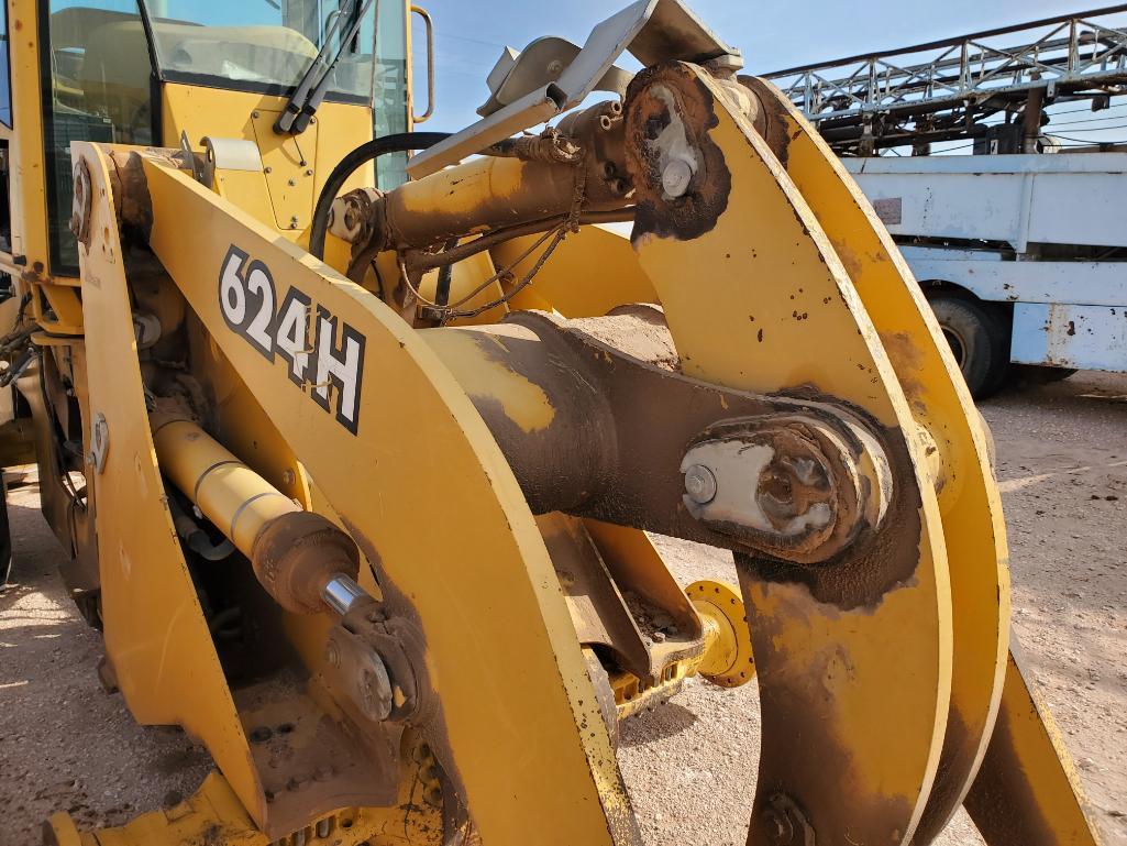 John Deere 624H Wheel Loader