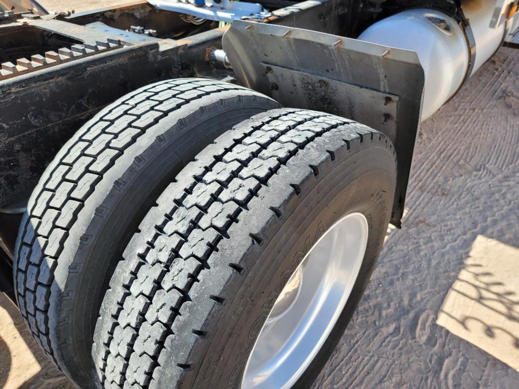 2005 Peterbilt 379 Truck Tractor