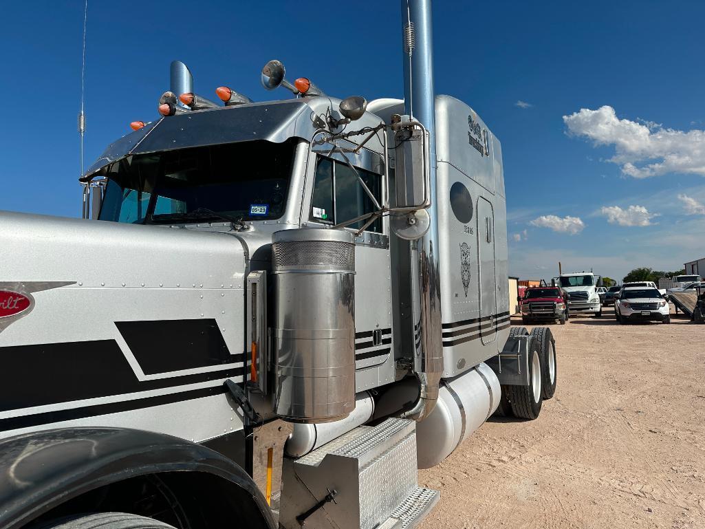 2000 Peterbilt 379 Truck Tractor