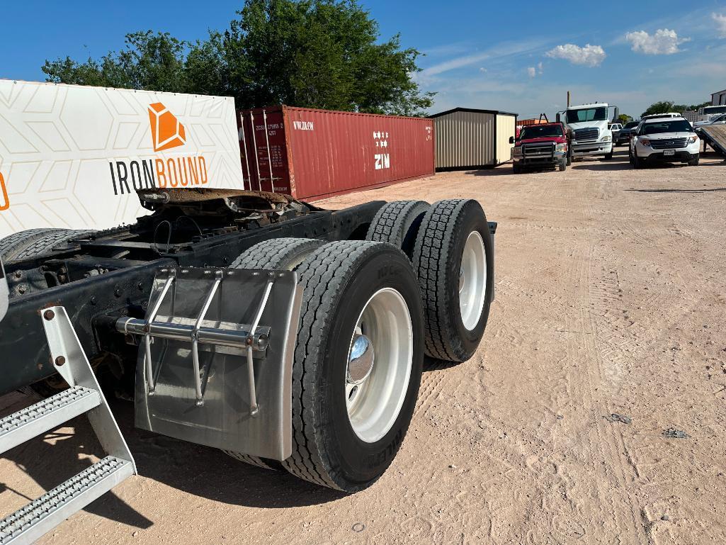 2000 Peterbilt 379 Truck Tractor