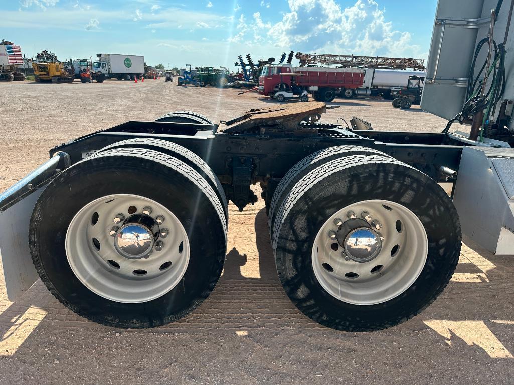 2000 Peterbilt 379 Truck Tractor