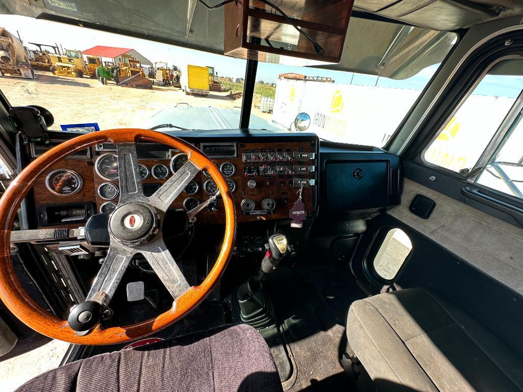 2000 Peterbilt 379 Truck Tractor