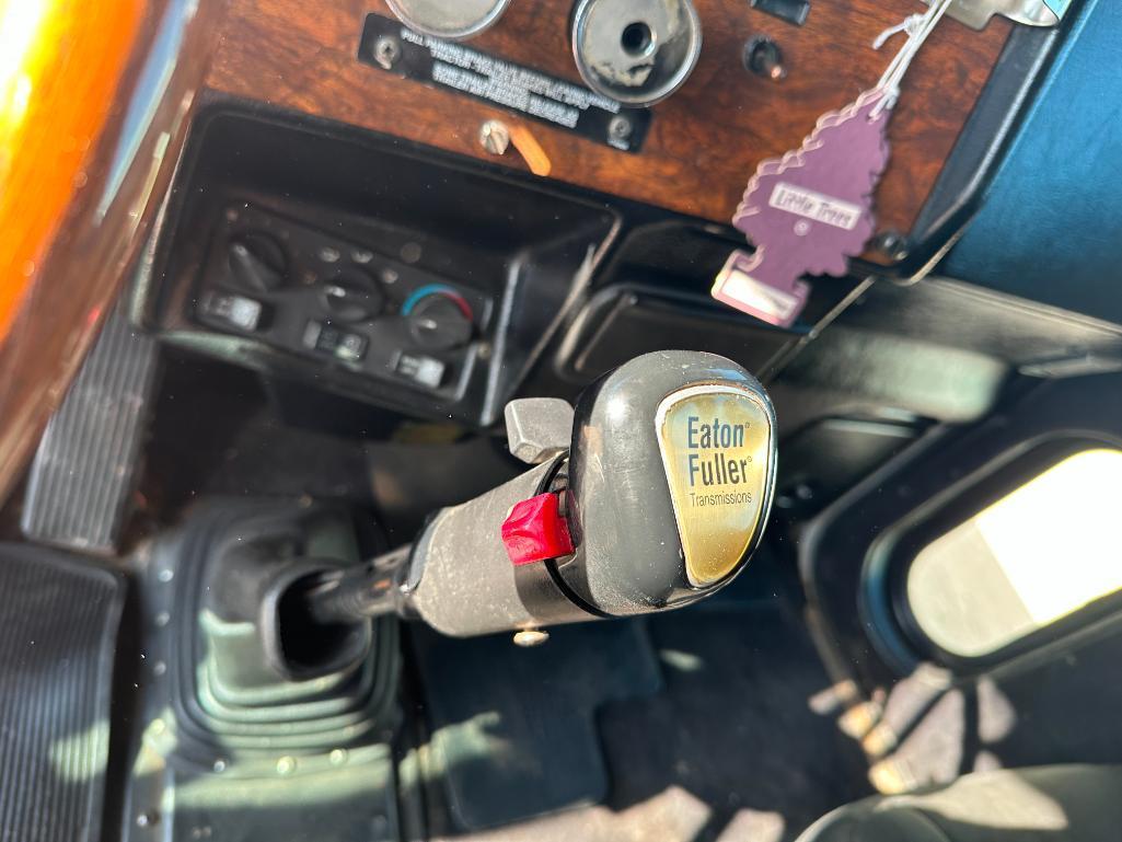 2000 Peterbilt 379 Truck Tractor