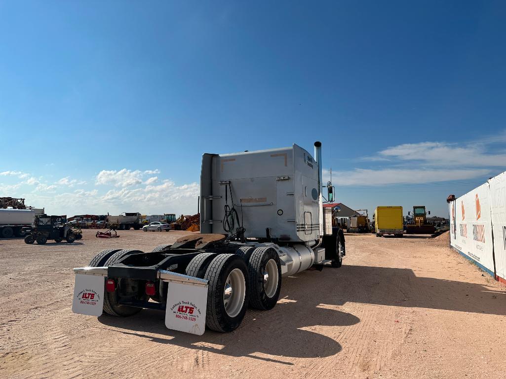 2000 Peterbilt 379 Truck Tractor