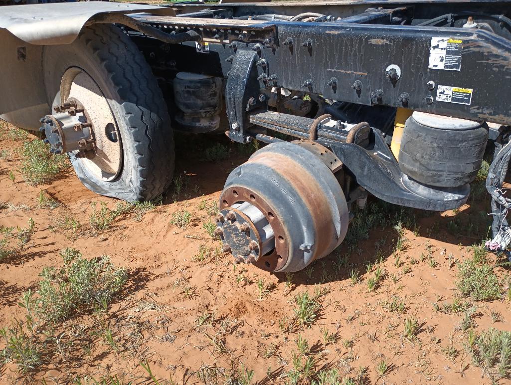 2011 Peterbilt Truck Tractor (Parts Only)