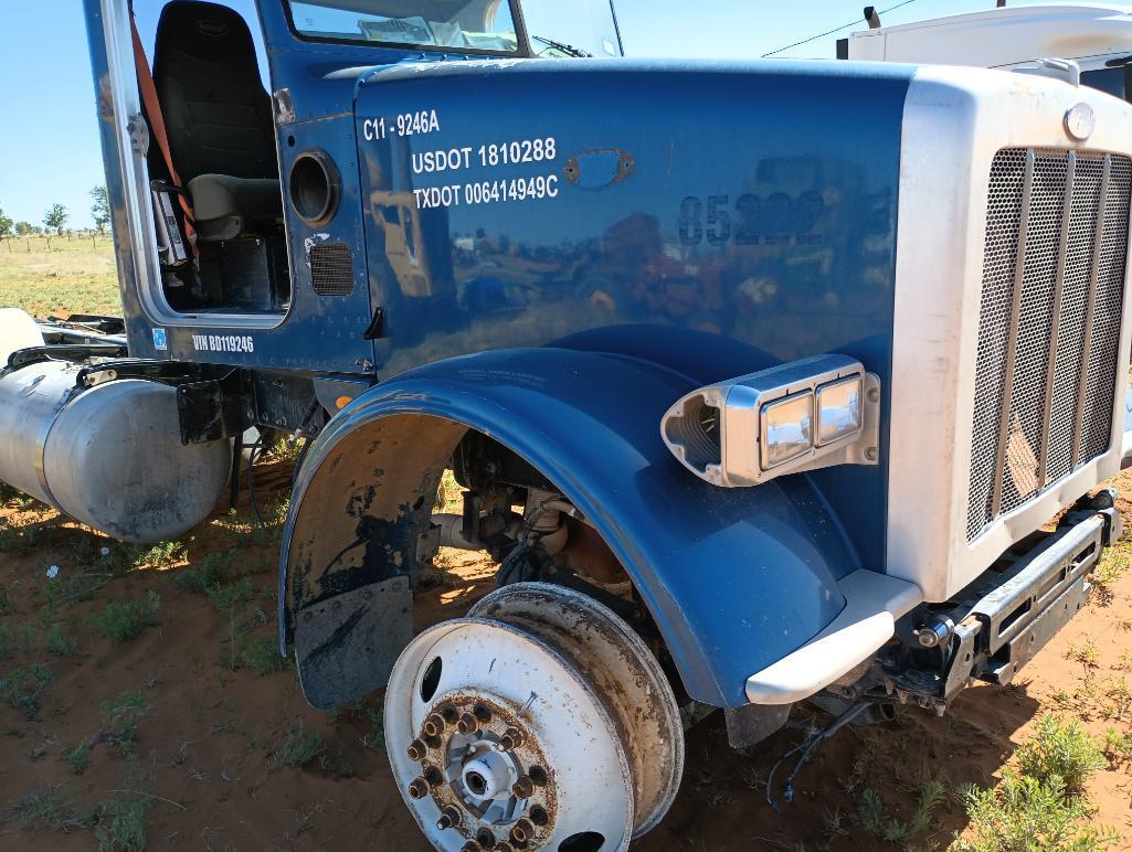 2011 Peterbilt Truck Tractor (Parts Only)