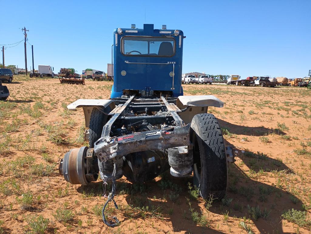 2011 Peterbilt Truck Tractor (Parts Only)