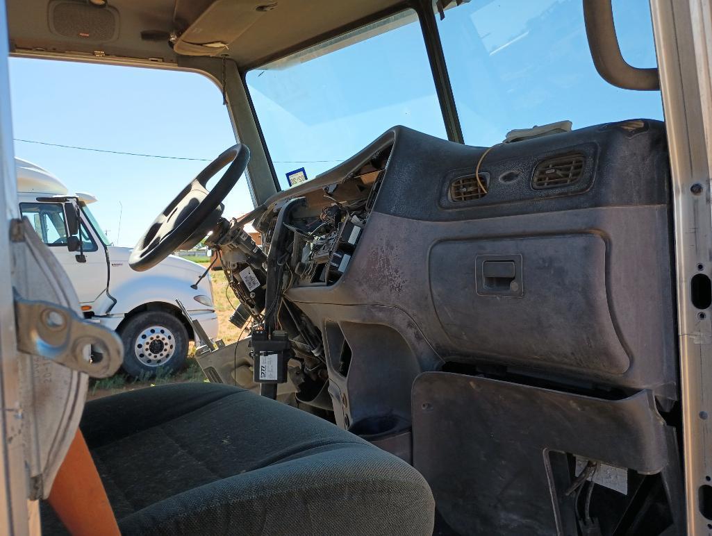 2011 Peterbilt Truck Tractor (Parts Only)