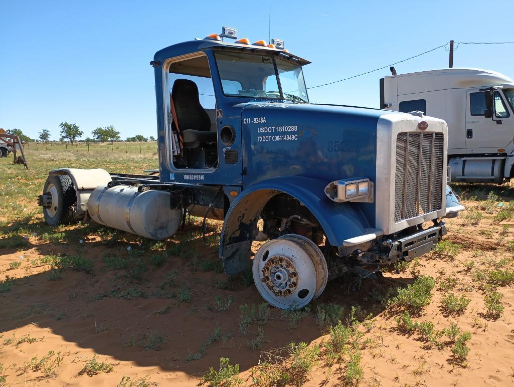 2011 Peterbilt Truck Tractor (Parts Only)