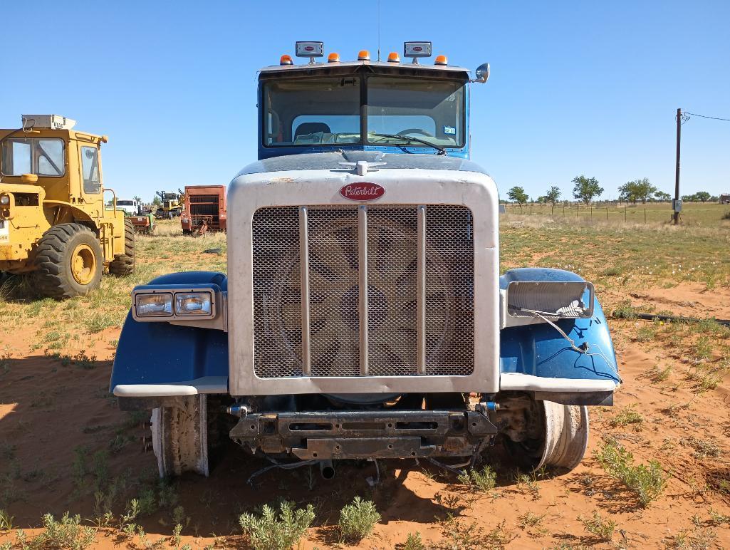 2011 Peterbilt Truck Tractor (Parts Only)