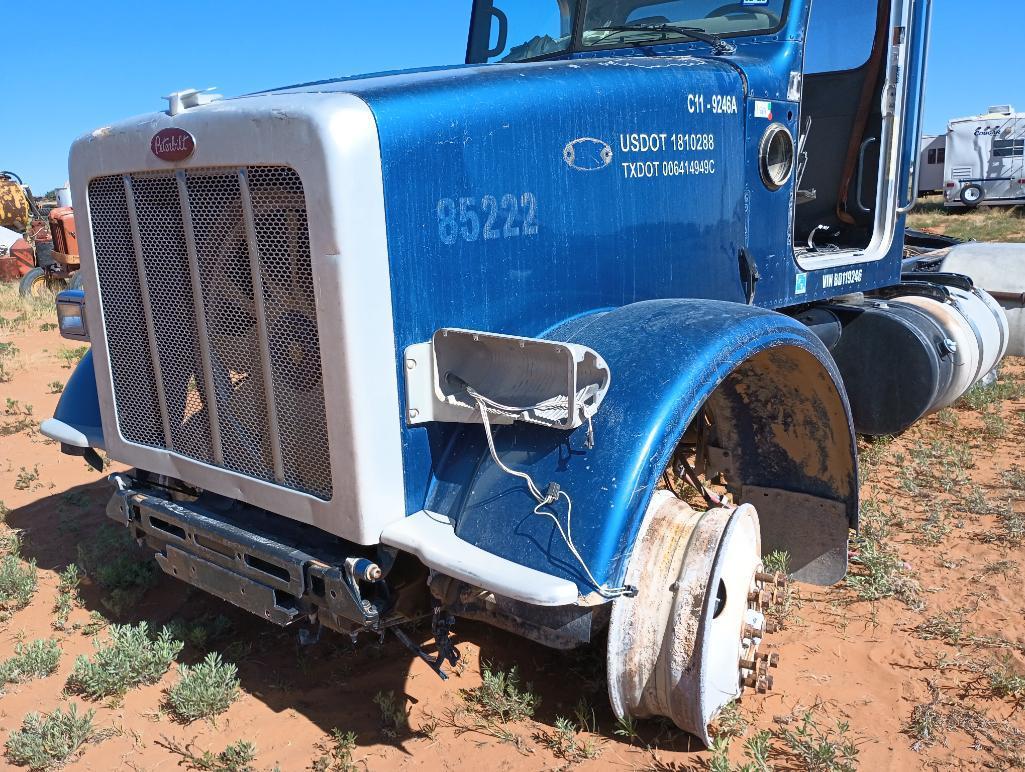 2011 Peterbilt Truck Tractor (Parts Only)