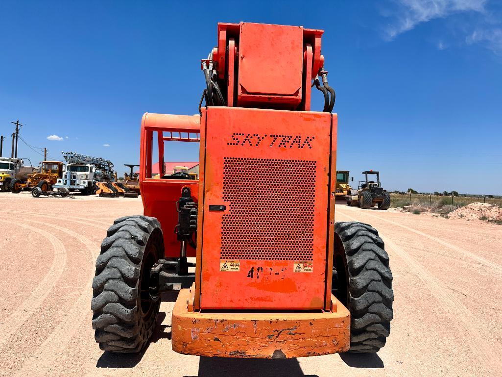 Sky Trak 8042 Telescopic Forklift