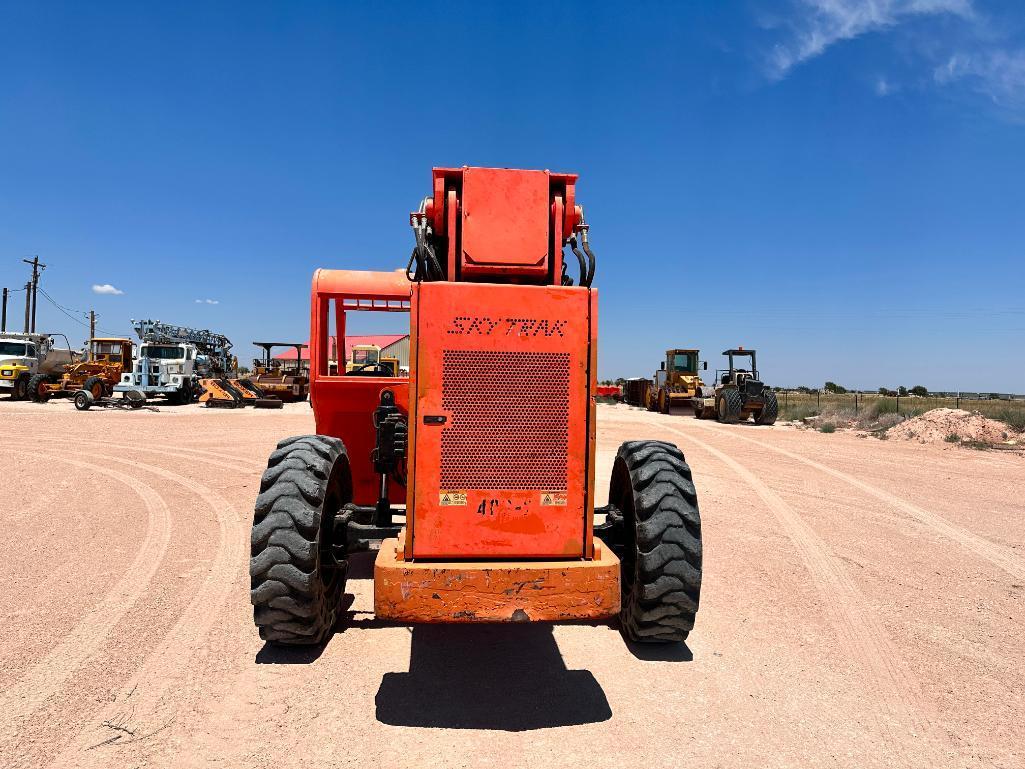 Sky Trak 8042 Telescopic Forklift