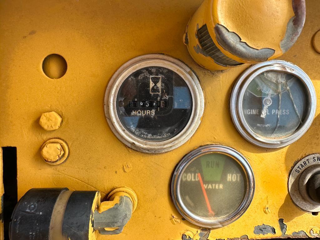 Dresser TD-15C Crawler Dozer