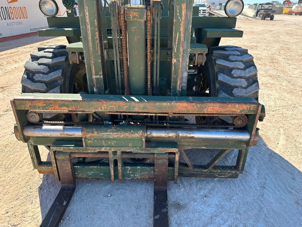 1982 Case M4K Rough Terrain Forklift
