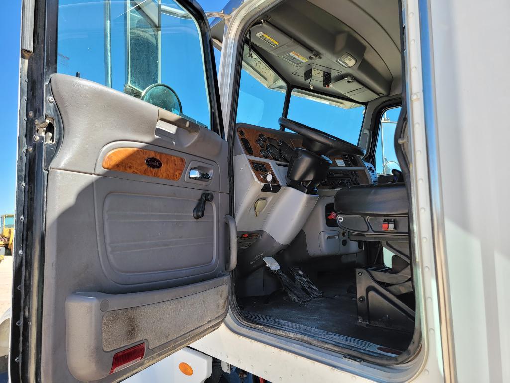 2009 Peterbilt 367 Truck Tractor