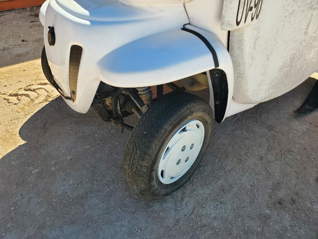 GEM e2 Electric Cart w/(4) New Tires