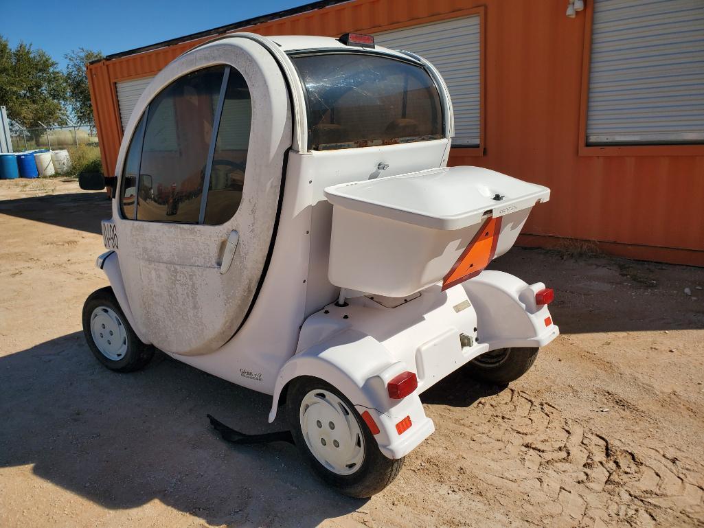 GEM e2 Electric Cart w/(4) New Tires