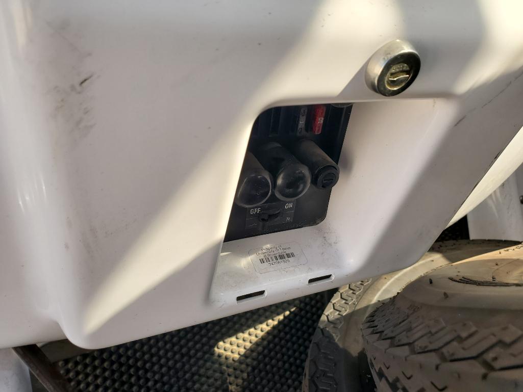 GEM e2 Electric Cart w/(4) New Tires