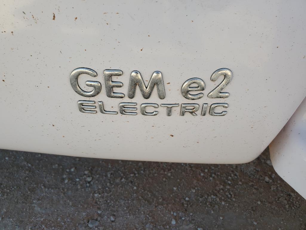 GEM e2 Electric Cart w/(4) New Tires