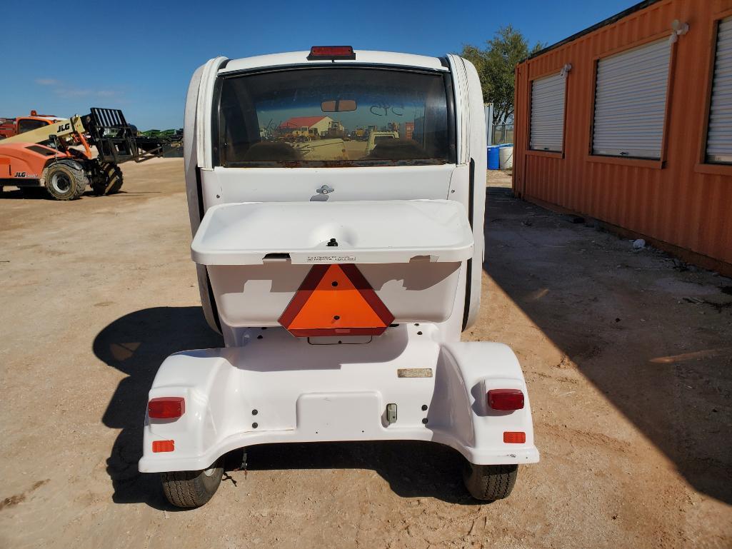 GEM e2 Electric Cart w/(4) New Tires