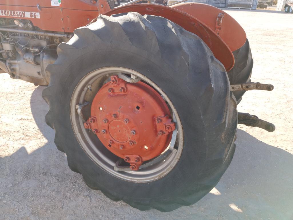 Massey Ferguson 65 Tractor