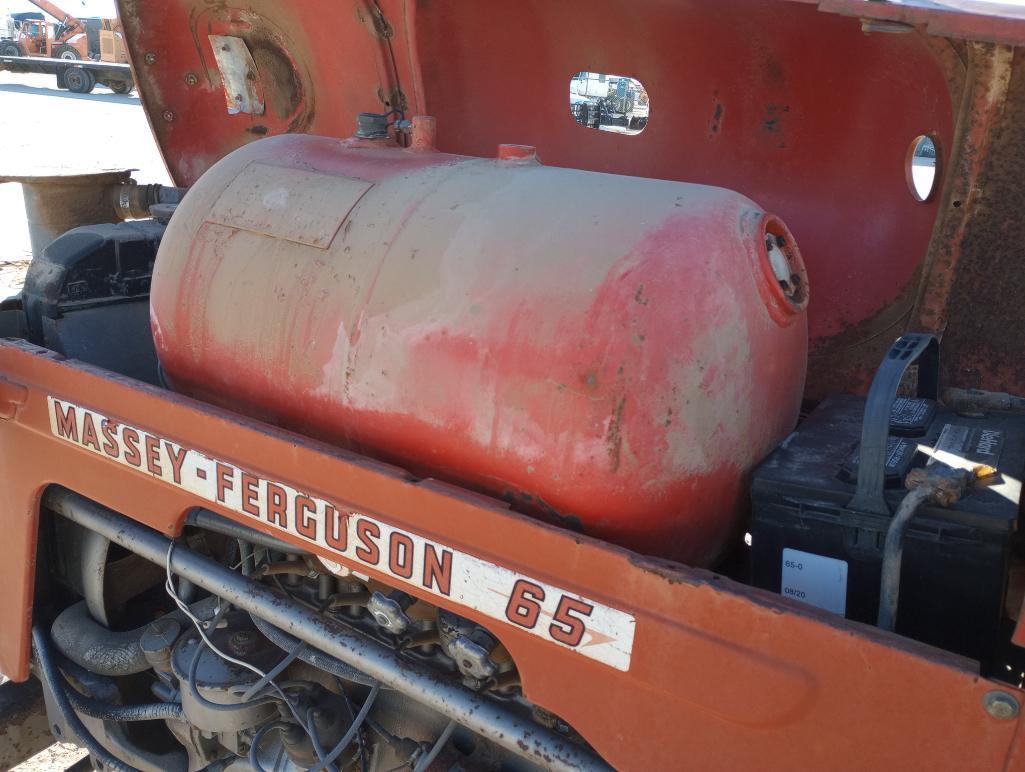 Massey Ferguson 65 Tractor