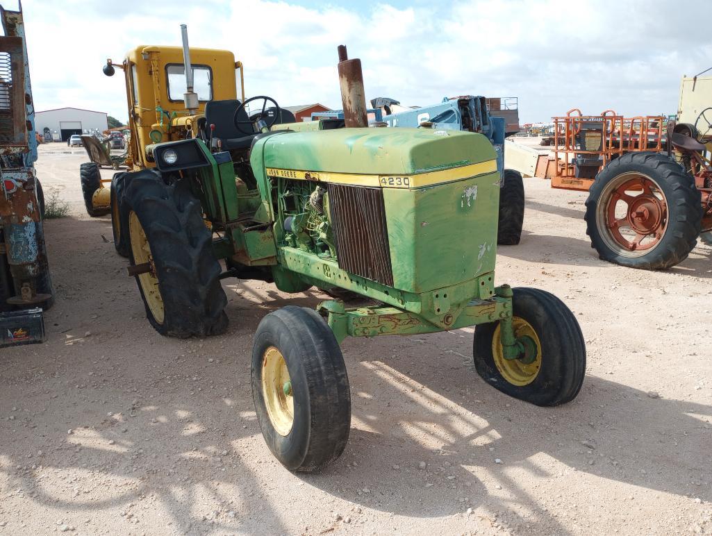 John Deere 4230 Tractor