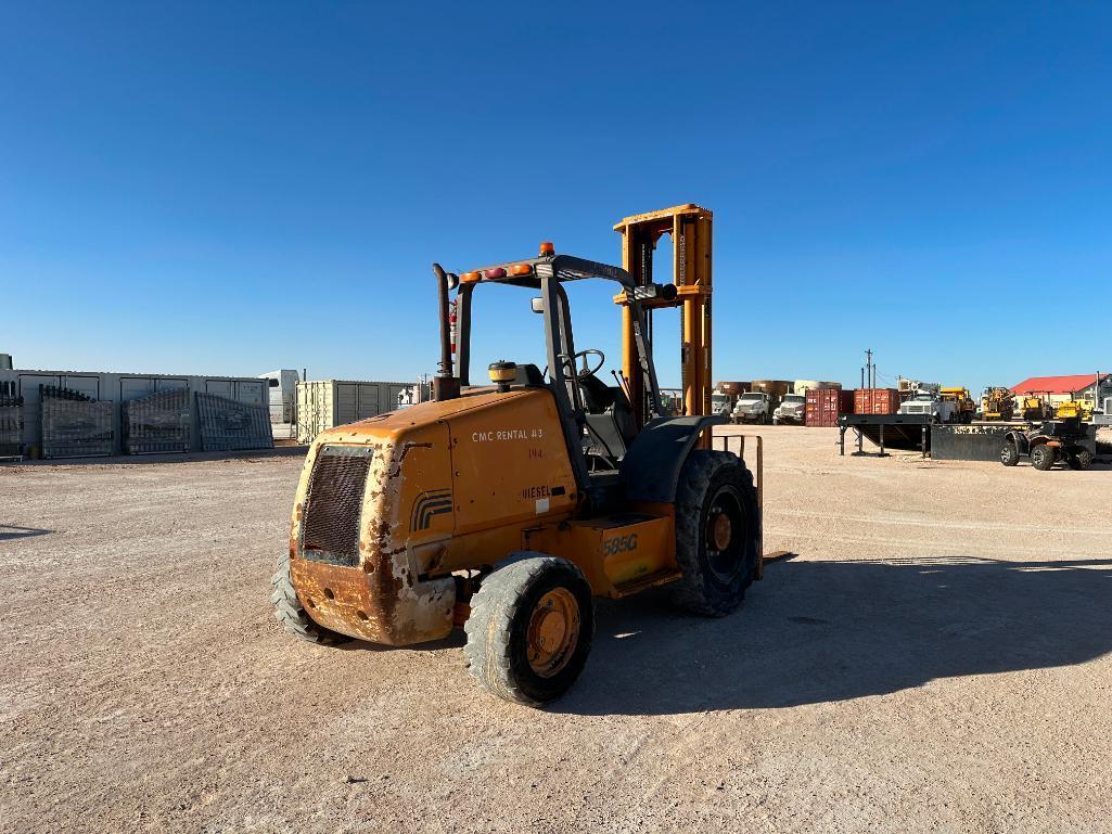 Case 585G Rough Terrain Forklift