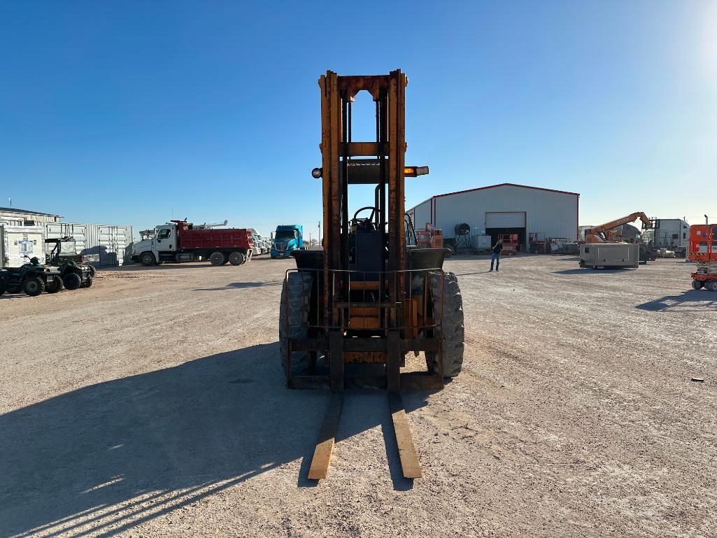 Case 585G Rough Terrain Forklift