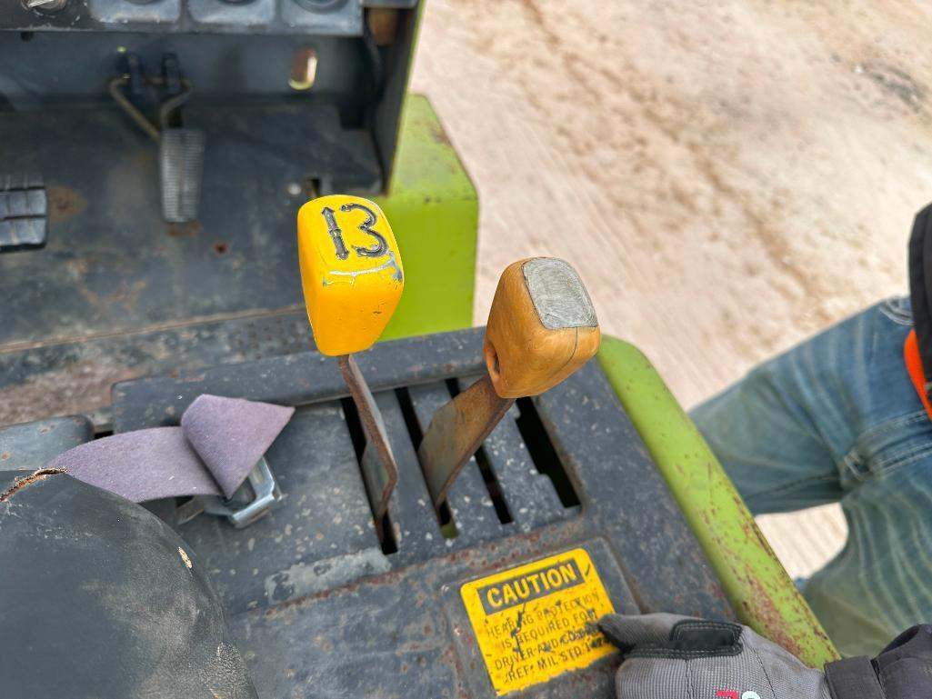 Clark DPS30I Forklift
