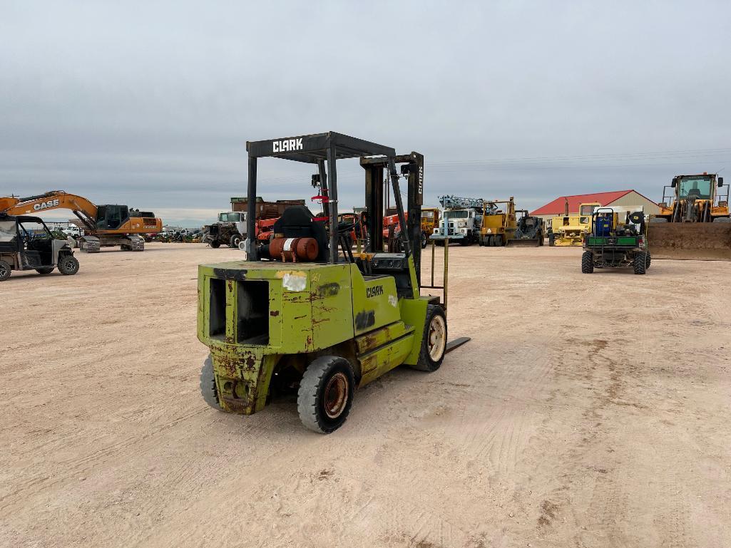 Clark DPS30I Forklift