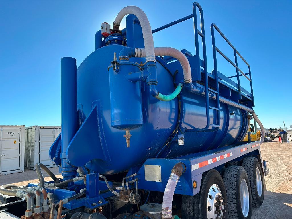 2014 Peterbilt 365 Hydrovac Truck