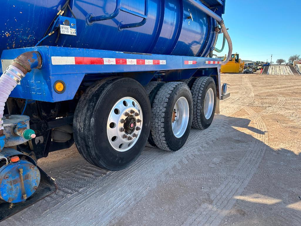 2014 Peterbilt 365 Hydrovac Truck