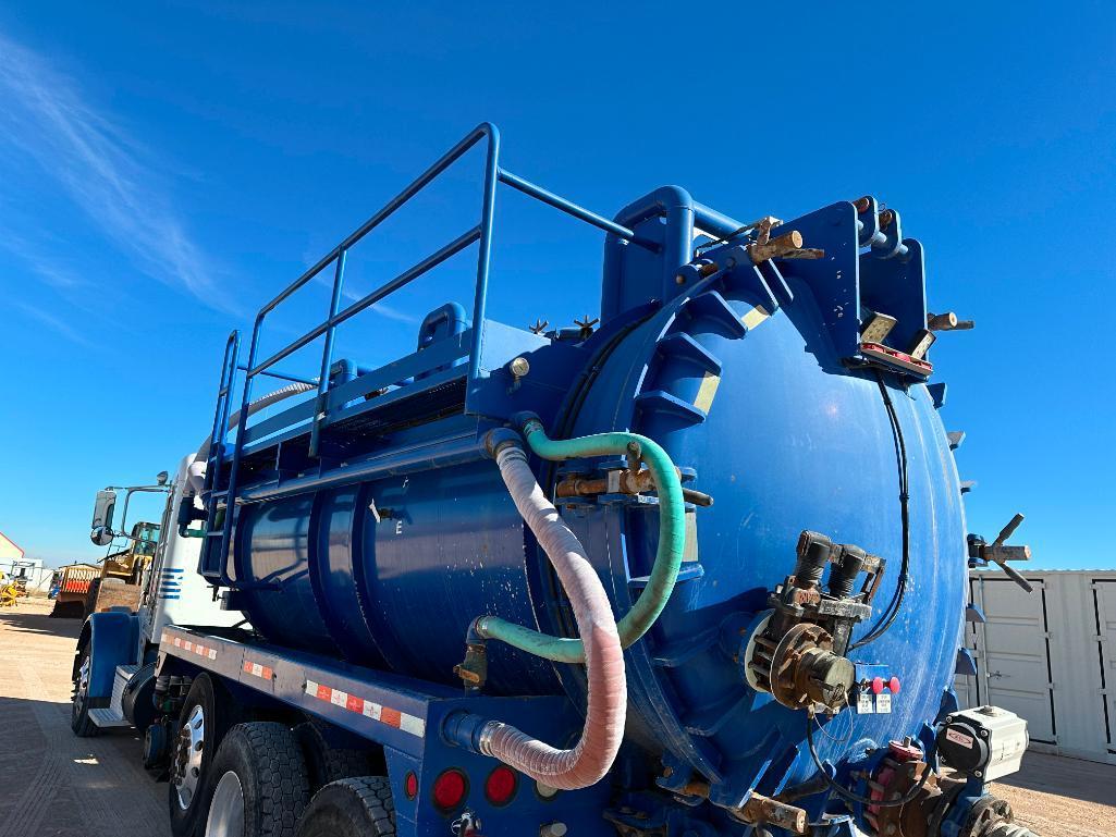 2014 Peterbilt 365 Hydrovac Truck