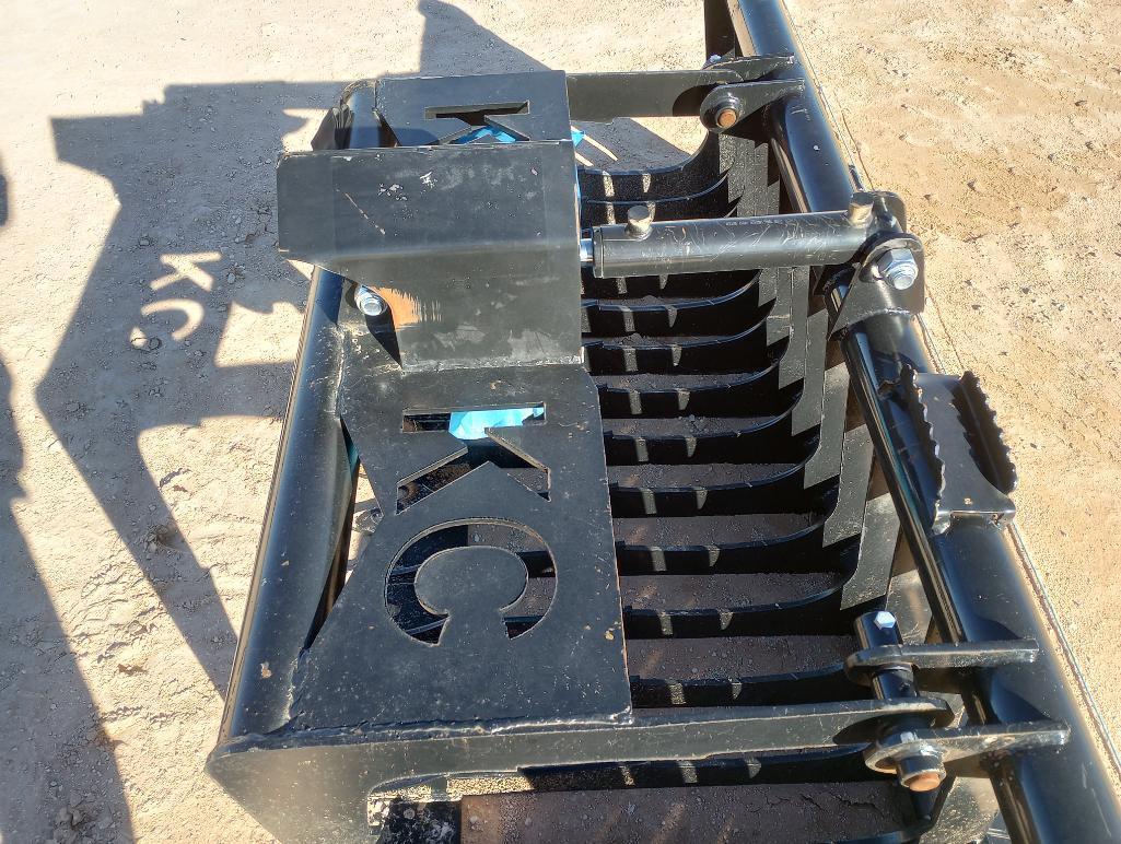 Unused KC Single Cylinder Skeleton Grapple Bucket