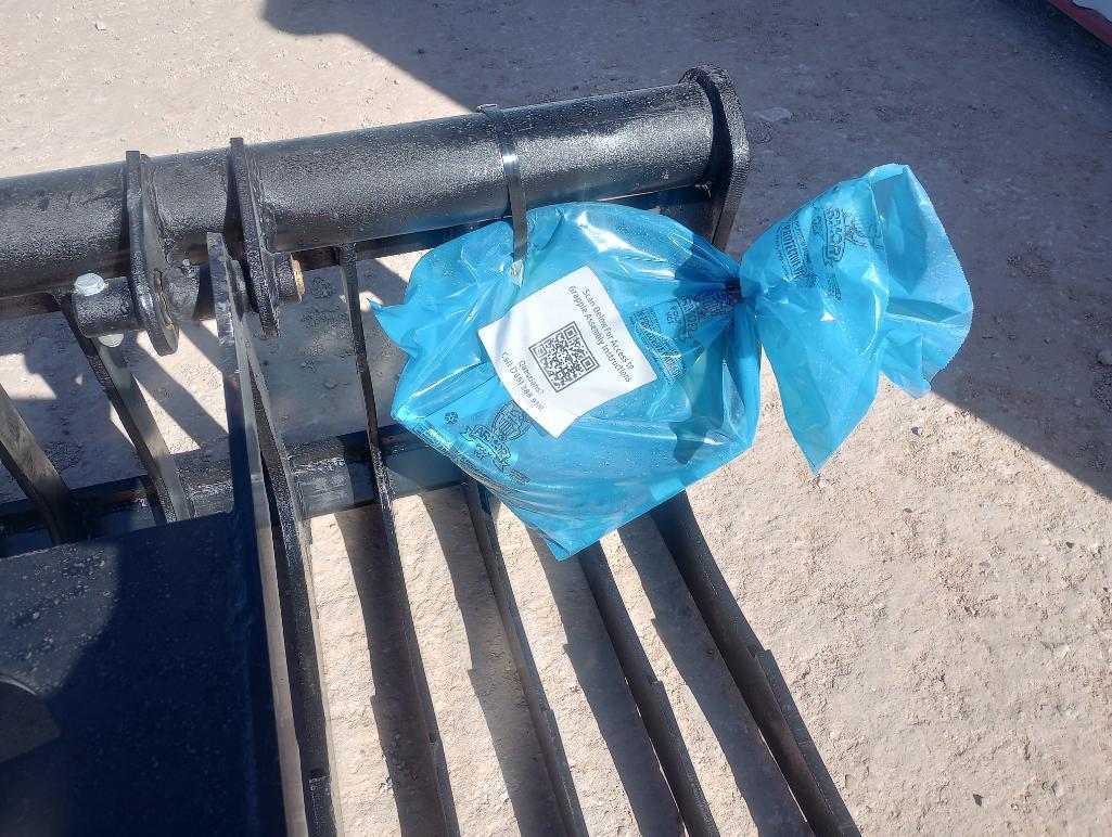 Unused KC Single Cylinder 76" Skeleton Grapple Bucket (Skid Steer Attachment)