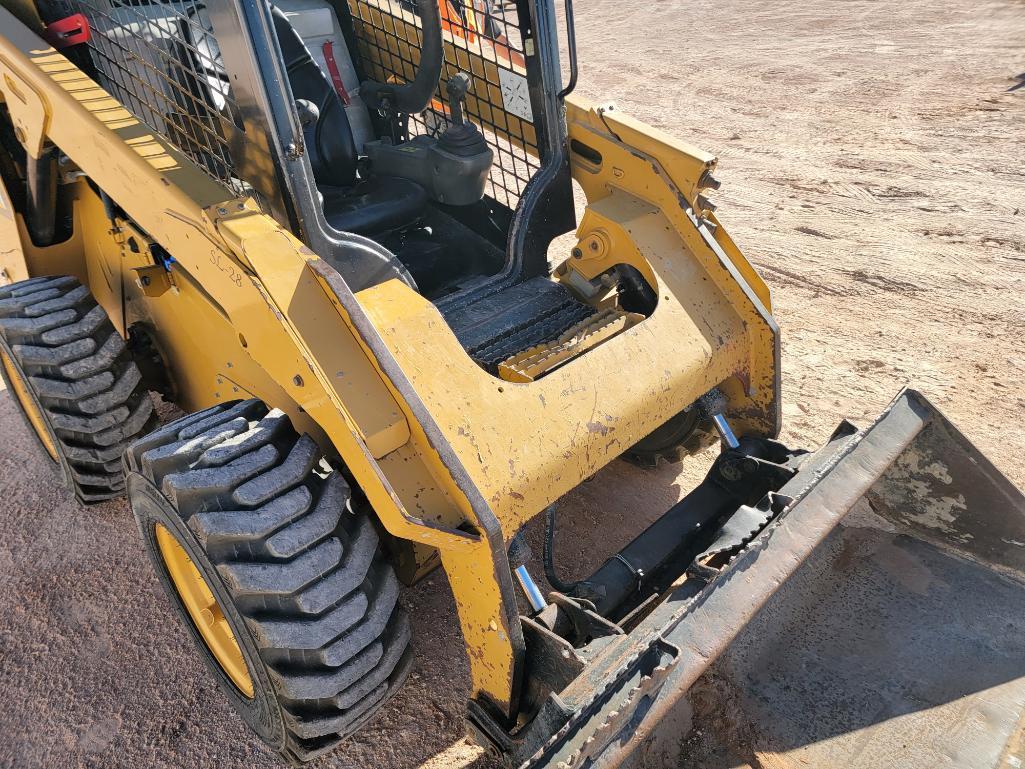 2016 Cat 272D2 Skid Steer Loader