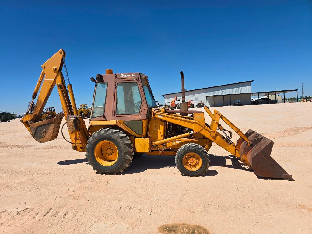 Case 580E Backhoe Loader